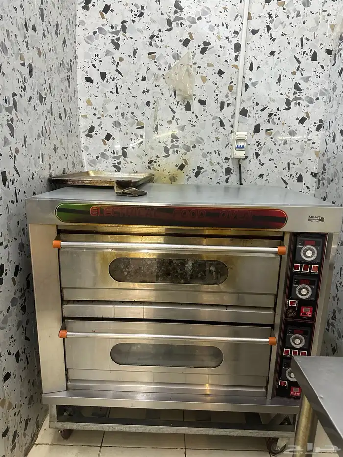 يوجد مطعم معجنات وشورما 12