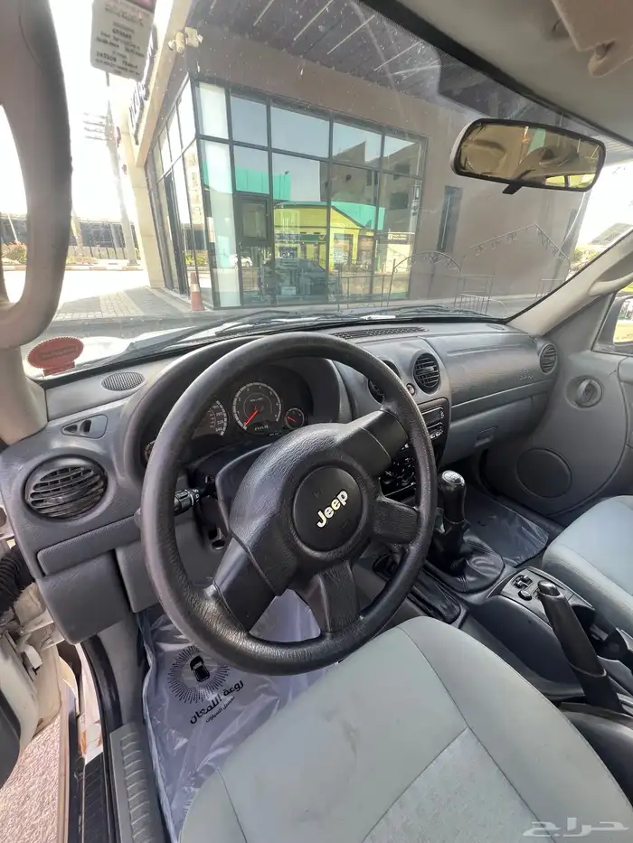 جيب شيروكي ليبرتي 2006 15