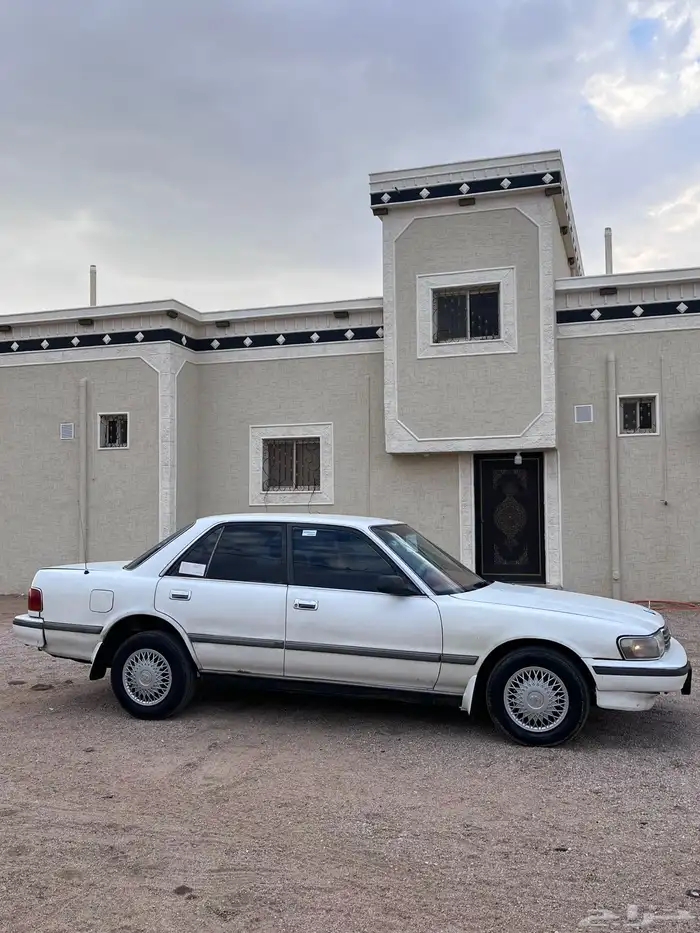 للبيع كرسيدا موديل 1994 م 0