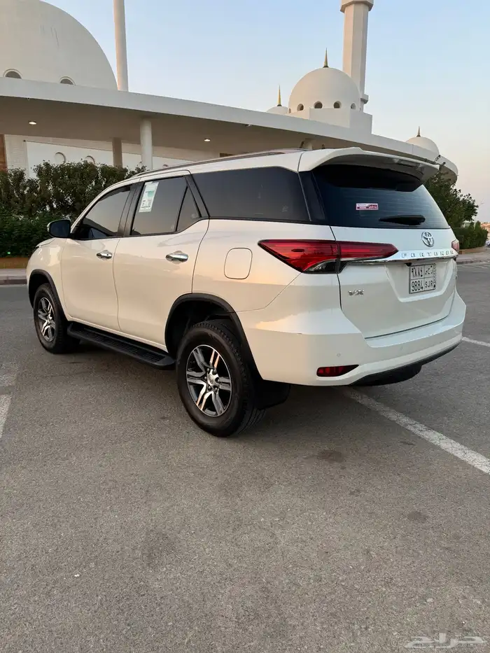 فورتشنر 2022 6 سلندر VX 25