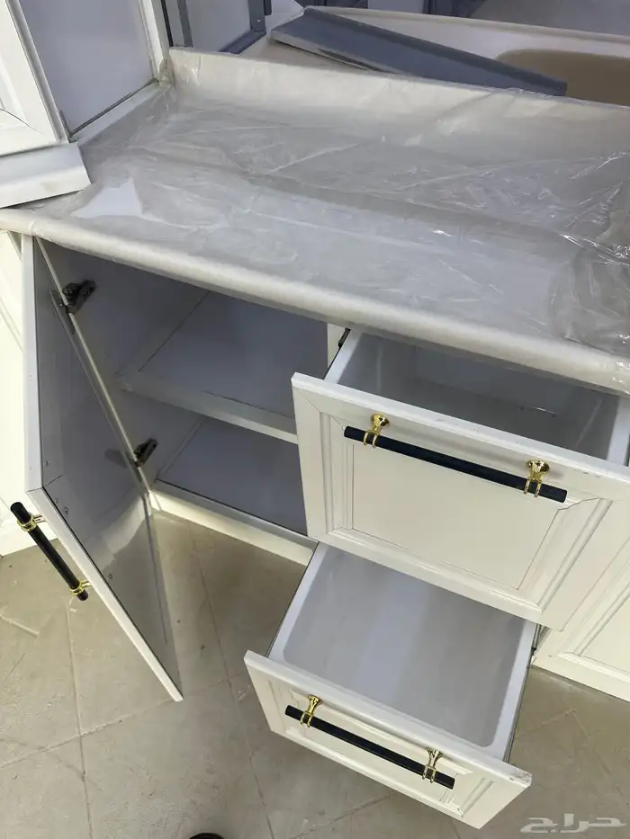 خزانة مطبخ بطول 7 أمتار جاهز للاستخدام  جديد تمام ا 7