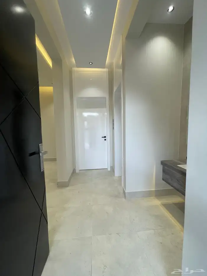 للبيع شقق علويه 6 غرف وسطح خاص 520 الف ابها المحاله 2