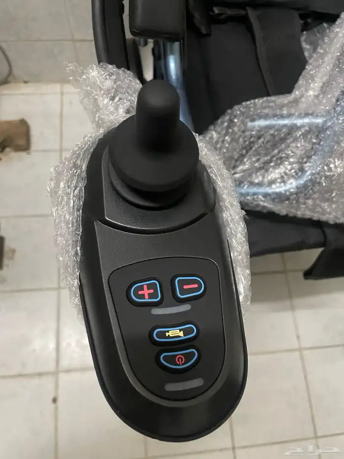 كرسي كهربائي متحرك لذوي الاحتياجات الخاصه 27