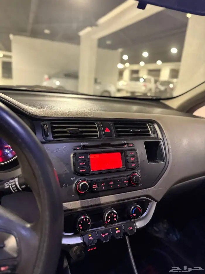 كيا ريو هاتش باك 2014 نص فل مالك اول 12