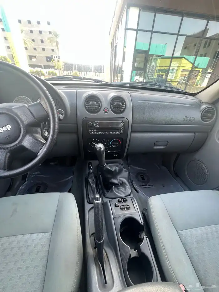 جيب شيروكي ليبرتي 2006 21