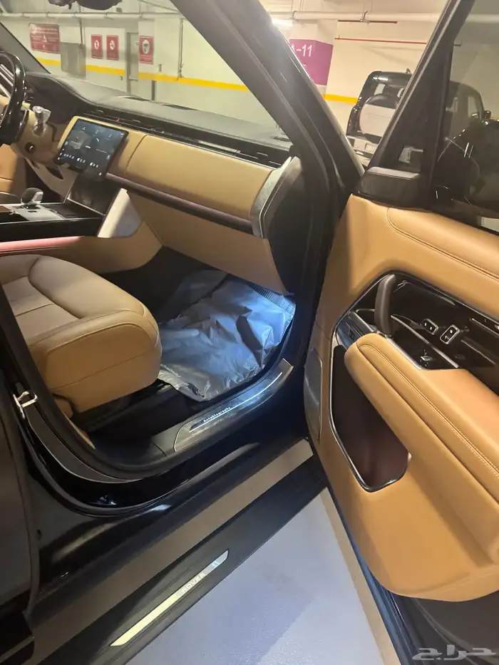 للبيع رنج روفر اوتوبيوقرافي اسود 21