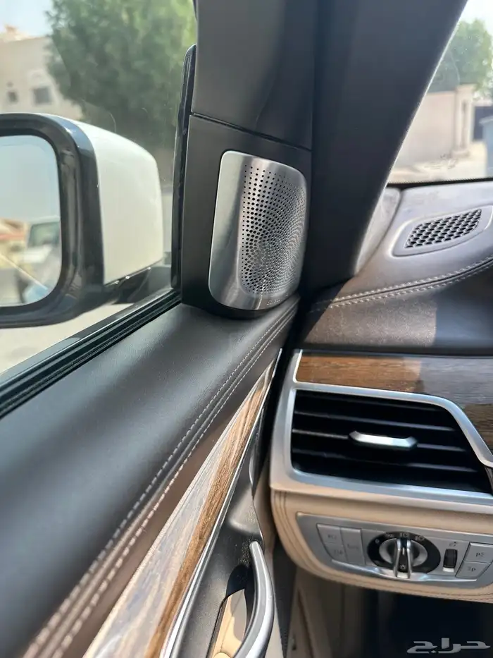 BMW 750Li M kit 2016. للبيع 23