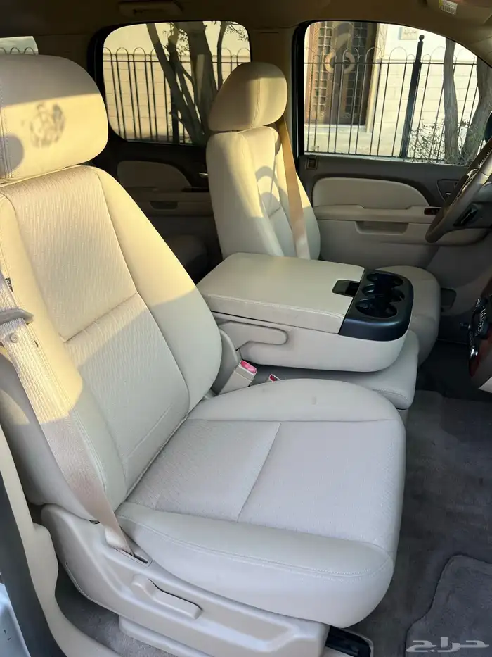 تاهو نظيف بحالة الوكالة على الشرط 10