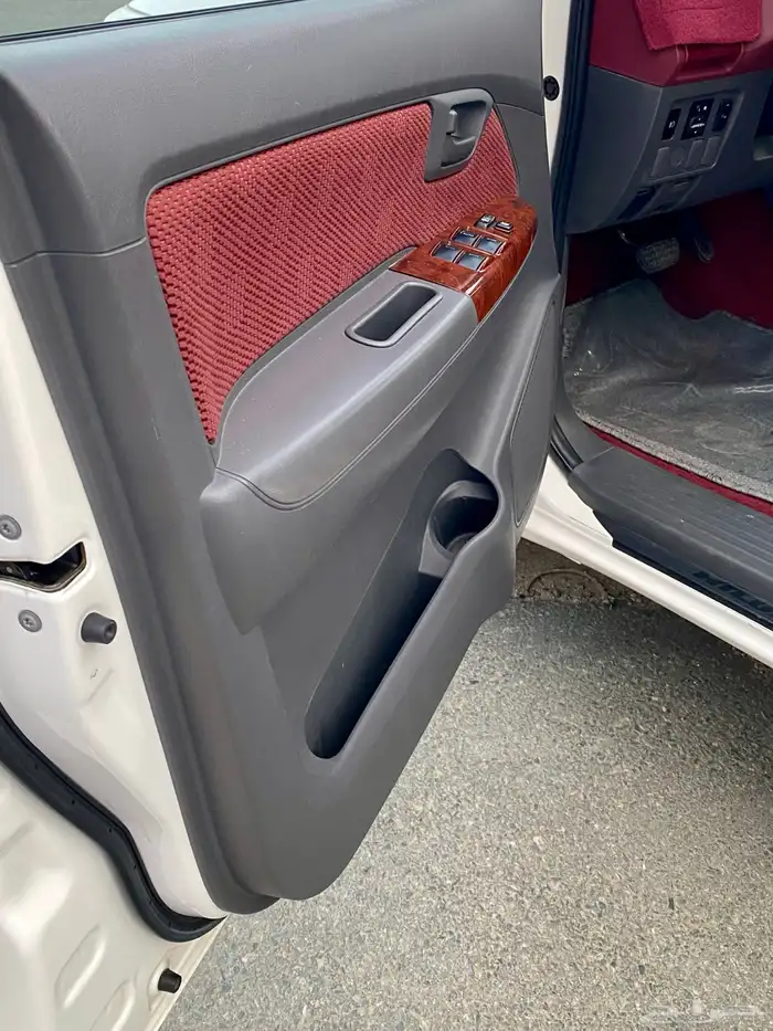 هايلوكس 2013 قير اتوماتيك (مخزن) 13