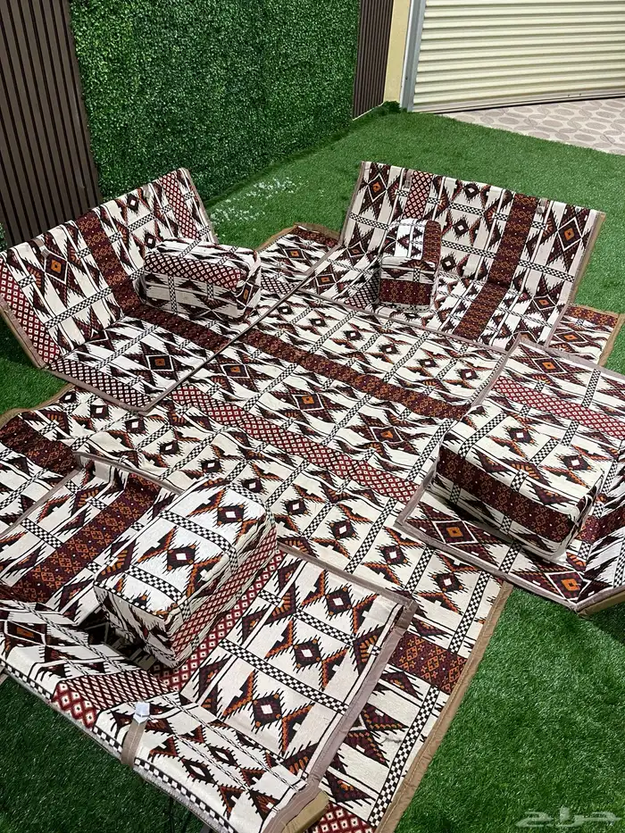 كراسي كامله مع الفرشه ومراكي 0