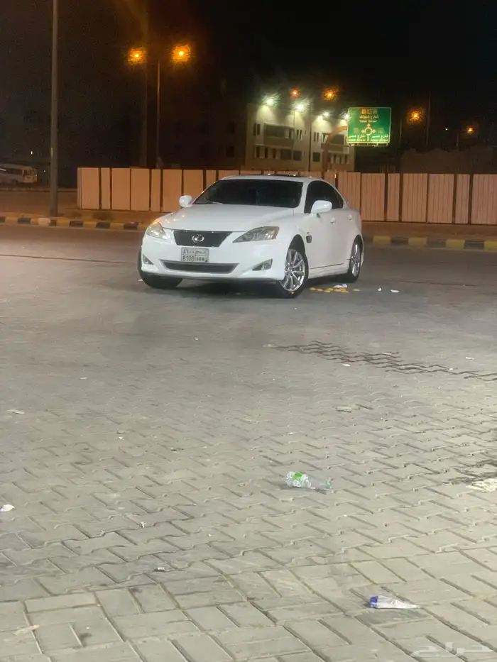 لكزس IS300 موديل 2008 للبيع 34