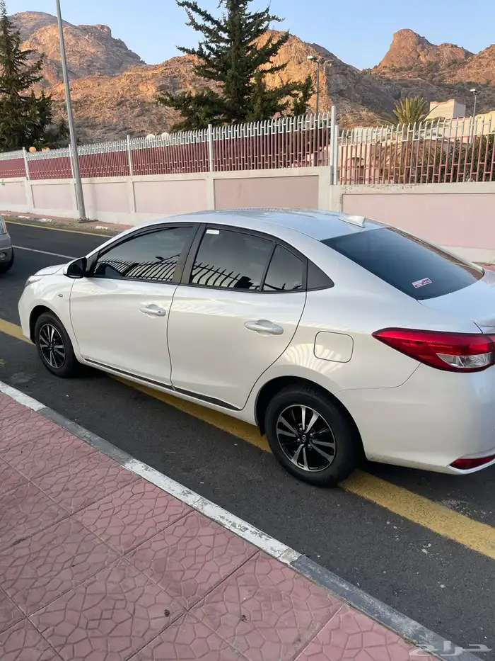 تويوتا يارس موديل 2022 15