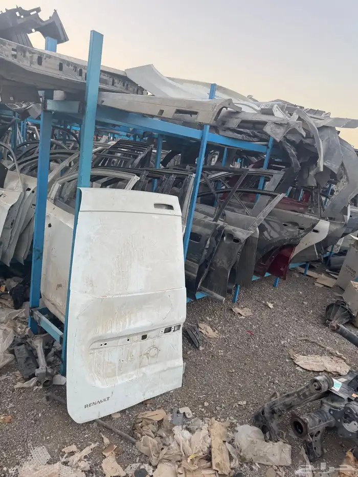 باب شنطه خلفي رينو دوكر فان 2015_2016_2017__2020_2023_2021 0