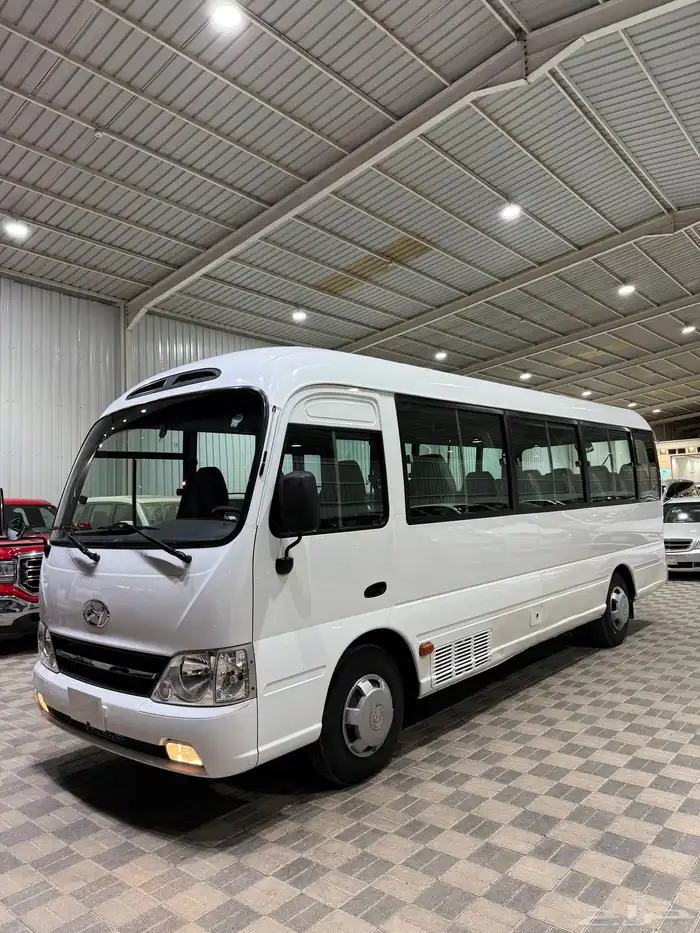 للبيع باص هونداي كونتي موديل 2014 ديزل ( ممشى قليل )30 راكب 2