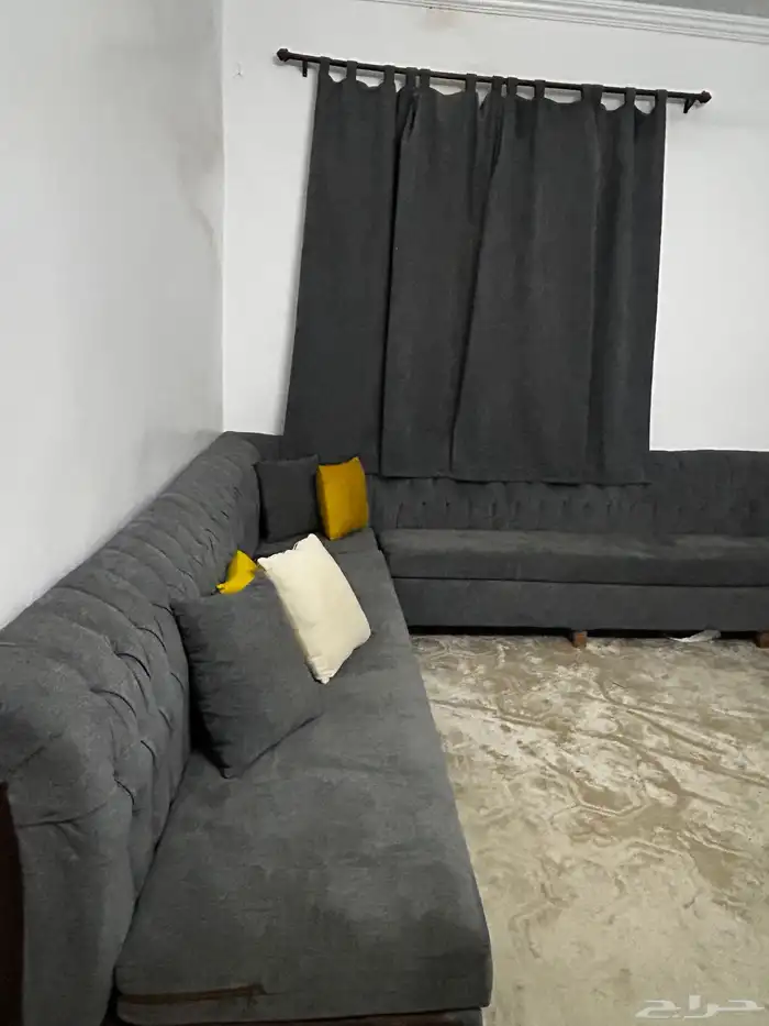 كنب للبيع مع الستاره مقاس الغرفه4في4 0