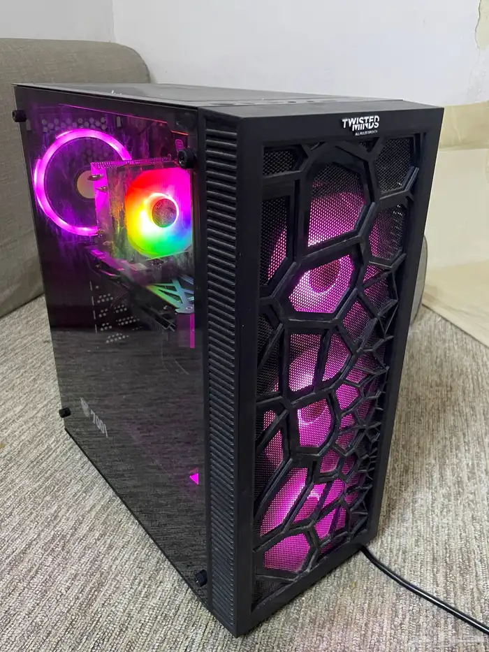 كمبيوتر مكتبي PC بي سي بيسي قيمنق العاب لابتوب لاب توب 1