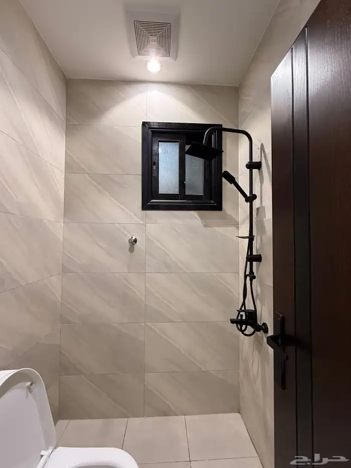 شقة غرفه وصاله جديده مودرن مؤثثه موقع مميز 6