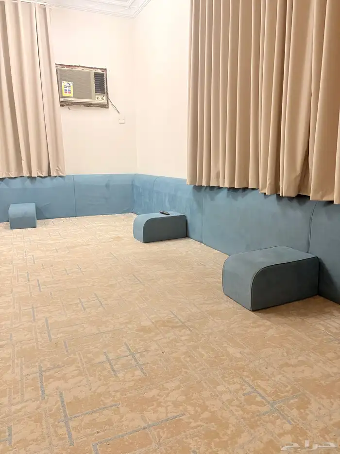 للبيع مساند مجلس شبه جديده 0