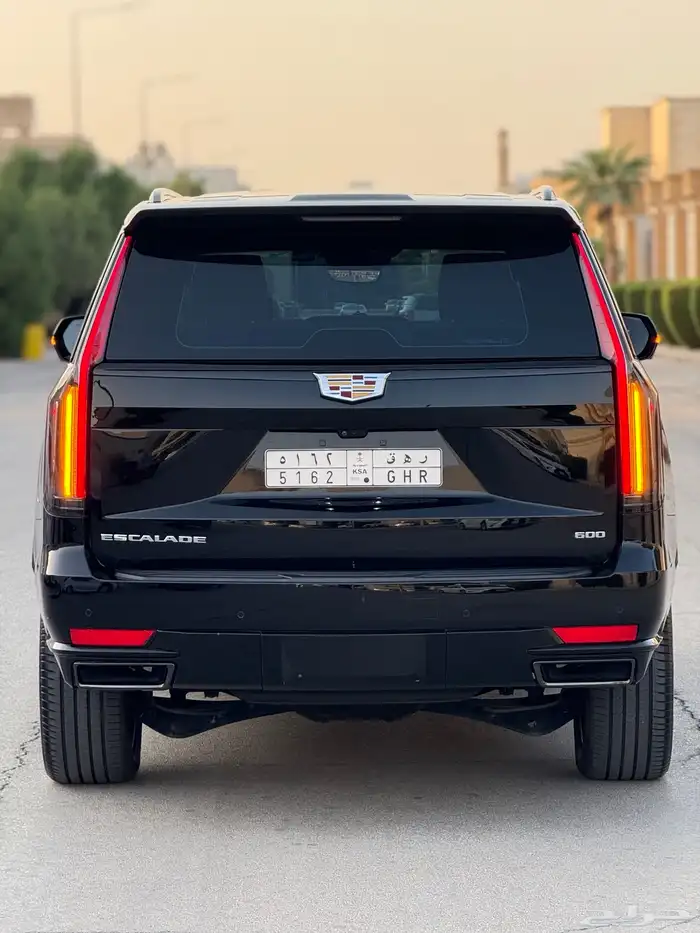 اسكاليد 23 اسود قصير بلاك اديشن 4