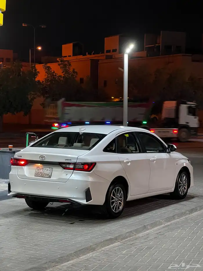 للبيع تويوتا يارس 2023 وكاله شرط 8