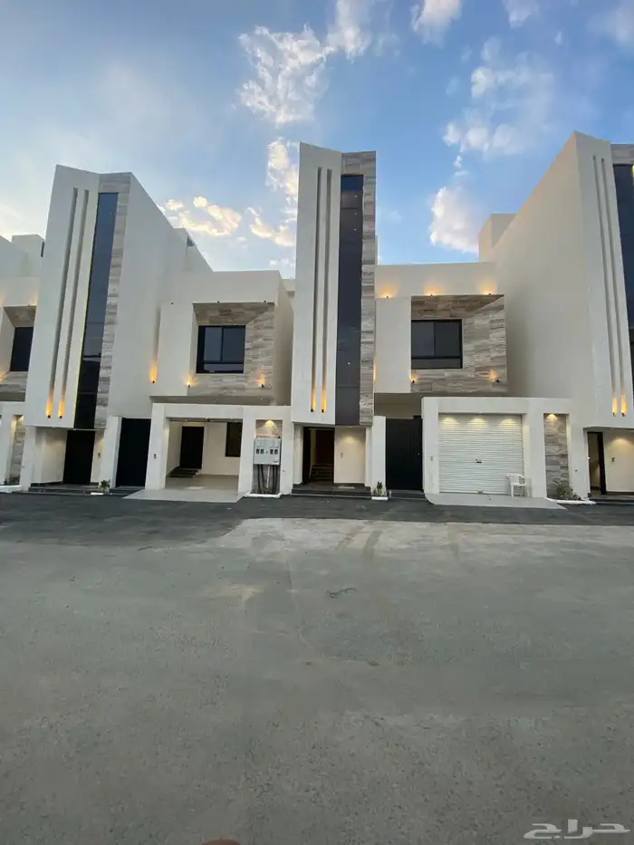 للبيع فيلا روف مع ملحق تشطيب فاخر 9غرف بالمحاله820الف 0