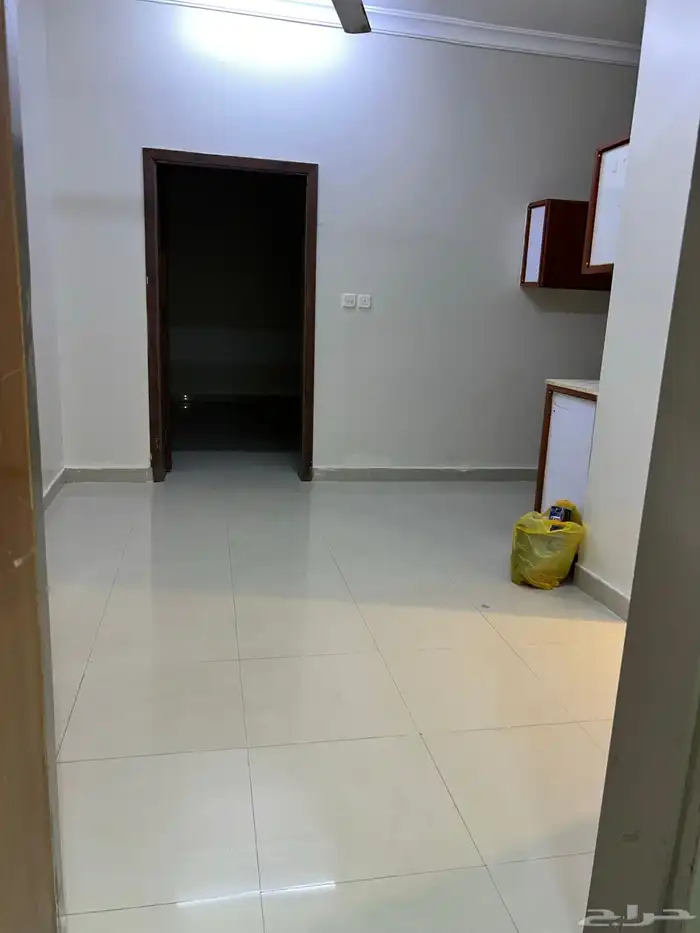 شقه للإيجار غرفتين وحامين ومدخلين 2