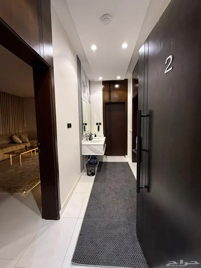 شقة غرفه وصاله جديده مودرن مؤثثه موقع مميز 5