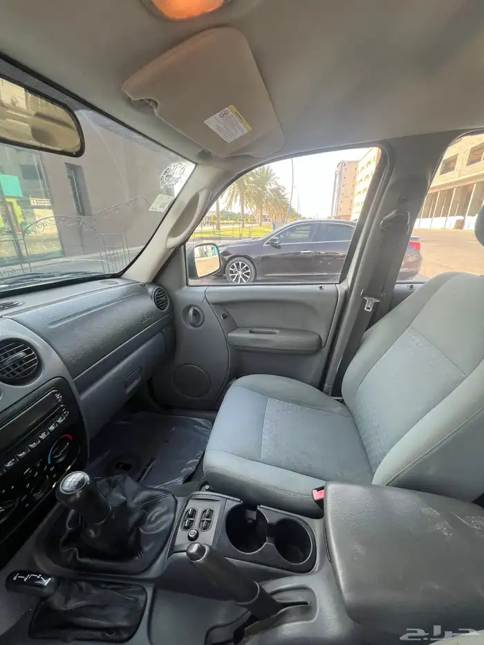 جيب شيروكي ليبرتي 2006 16