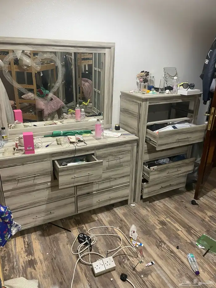 دولايب غرف نوم  اسرة دورين ايكيا  فرن  مطبخ 8