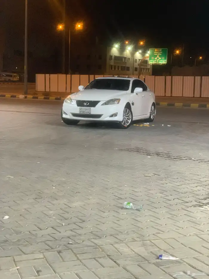 لكزس IS300 موديل 2008 للبيع 36