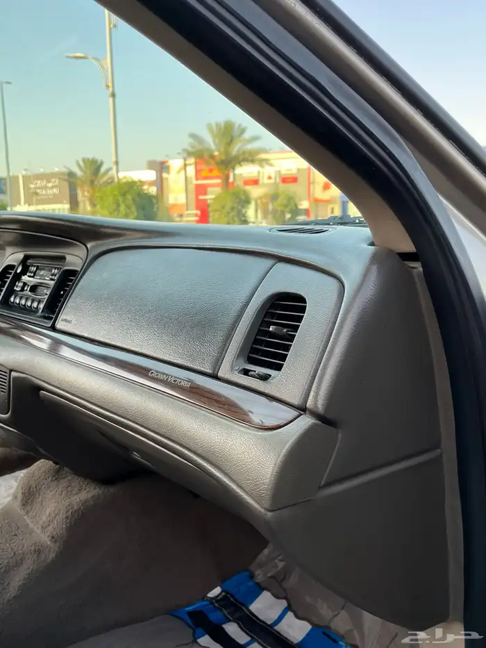 للبيع فورد فكتوريا 13