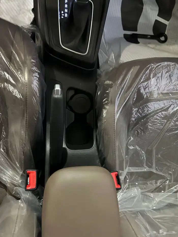 هيونداي اكسنت استاندر ابيض سقف اسود موديل 2026 13