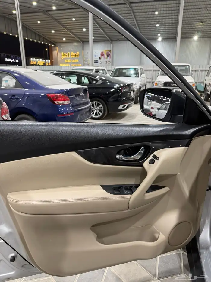 نيسان اكس تريل 2021 عداد 74 الف وكالة 18