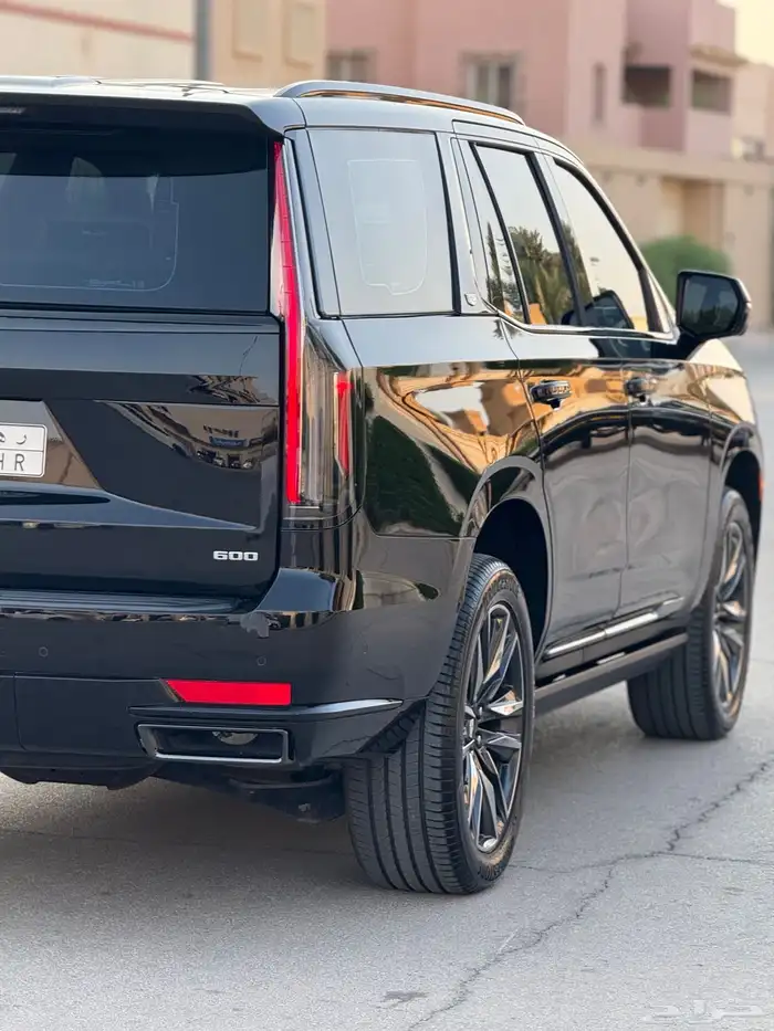 اسكاليد 23 اسود قصير بلاك اديشن 6