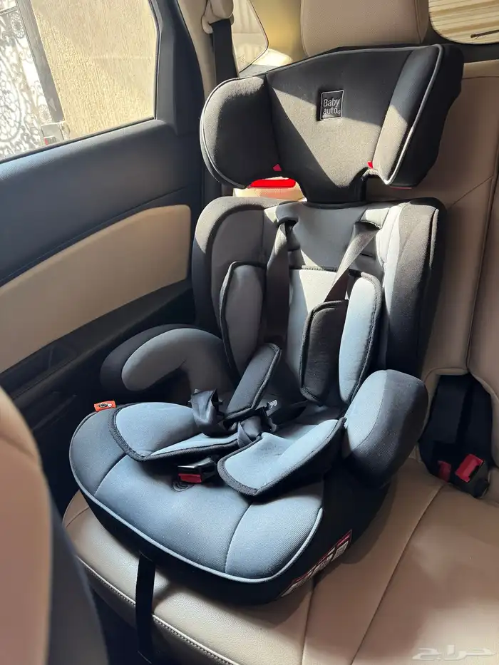 للبيع مقعد سيارة للاطفال 0