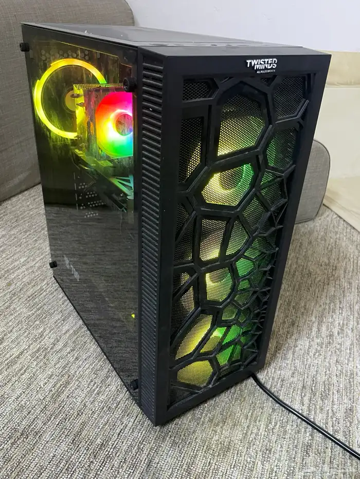 كمبيوتر مكتبي PC بي سي بيسي قيمنق العاب لابتوب لاب توب 6