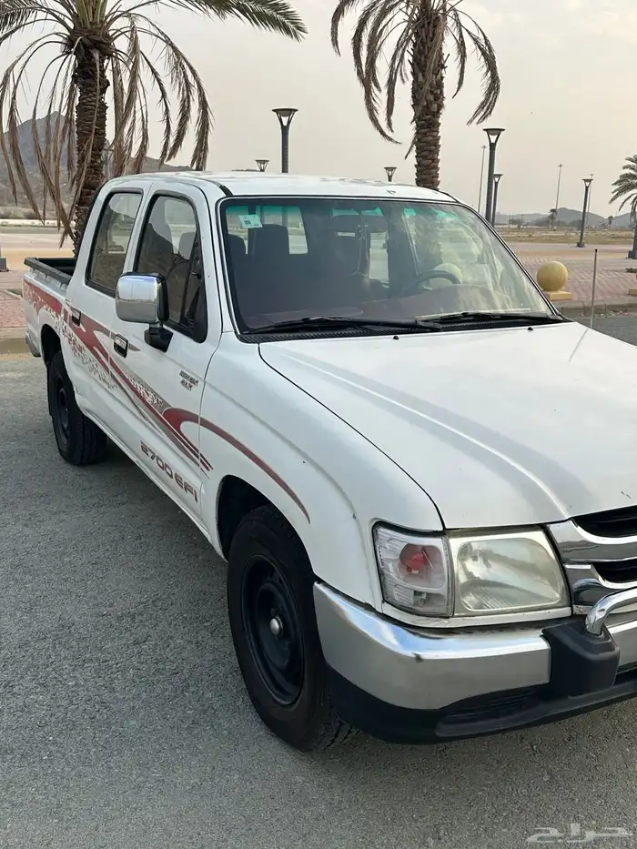 تويوتا هايلوكس 5