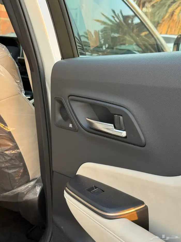 تويوتا كراون ماجستا 2023 35