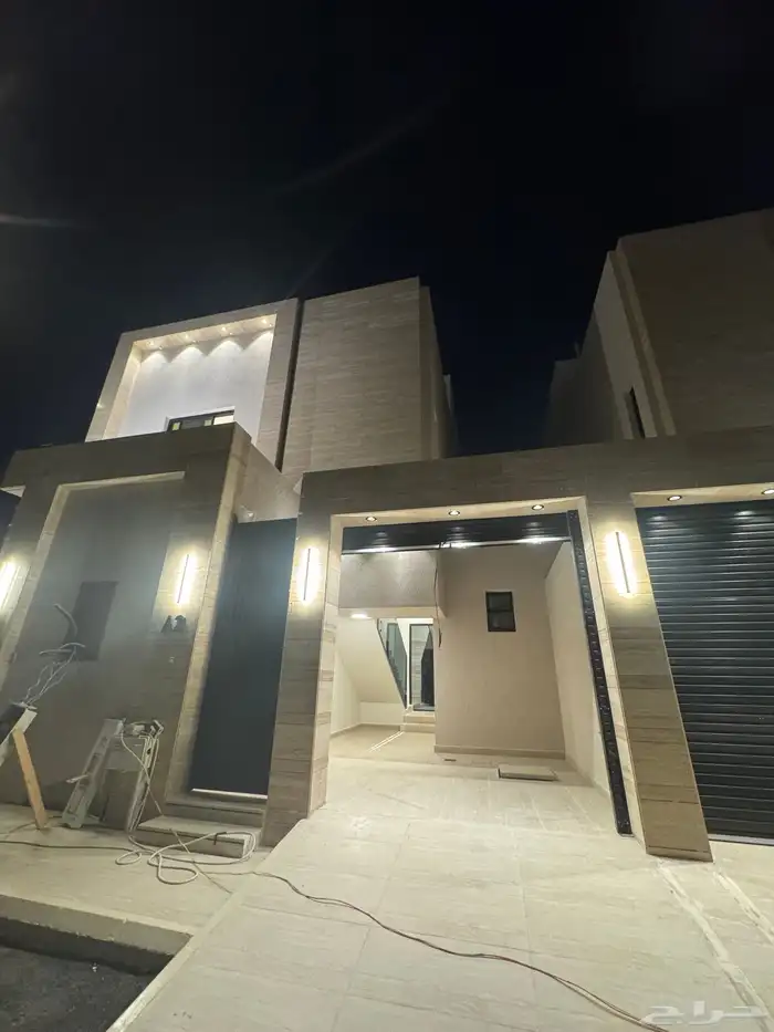 للبيع دور ارضي وتاون هاوس حي الفيحاء والسلام 0