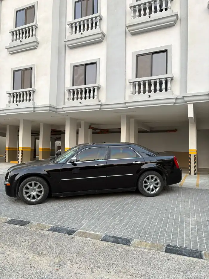 كرايزلر 2010 v6 اسود 9