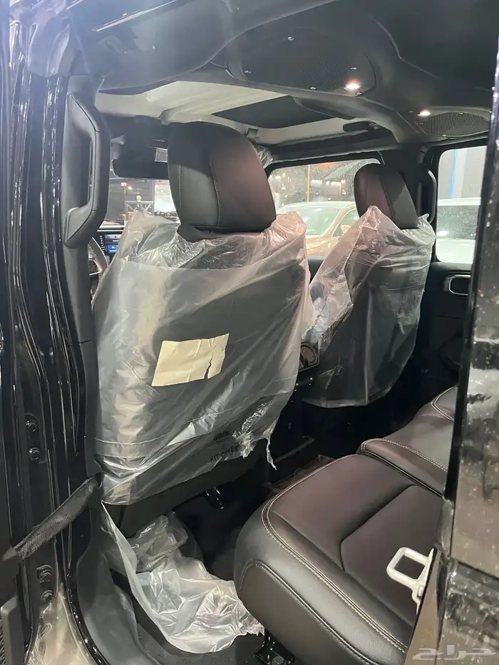 جيب رانجللر 2024 صحارى اصفار 13