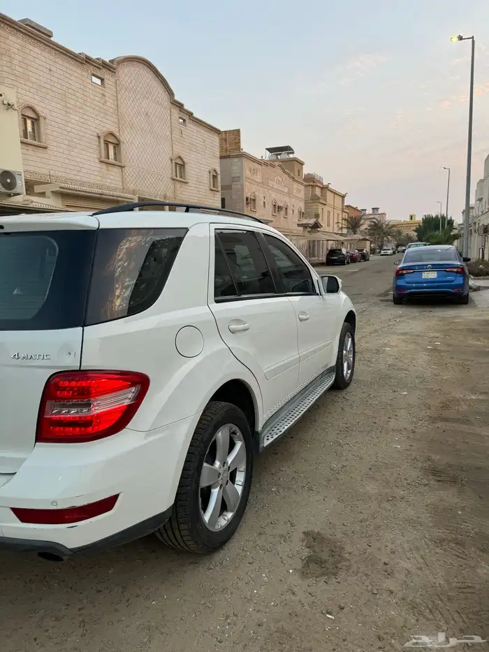 جيب مرسيدس ML500 موديل 2010 6