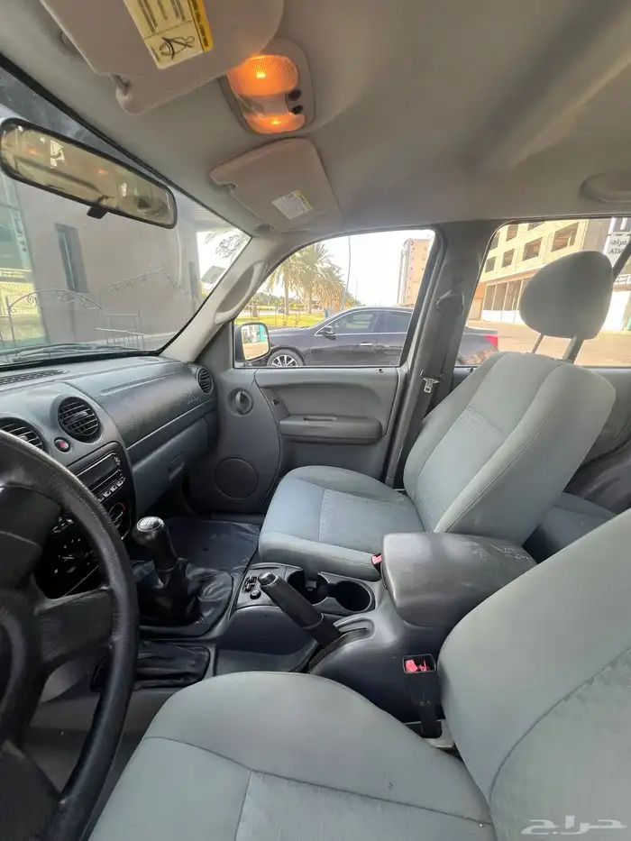 جيب شيروكي ليبرتي 2006 14