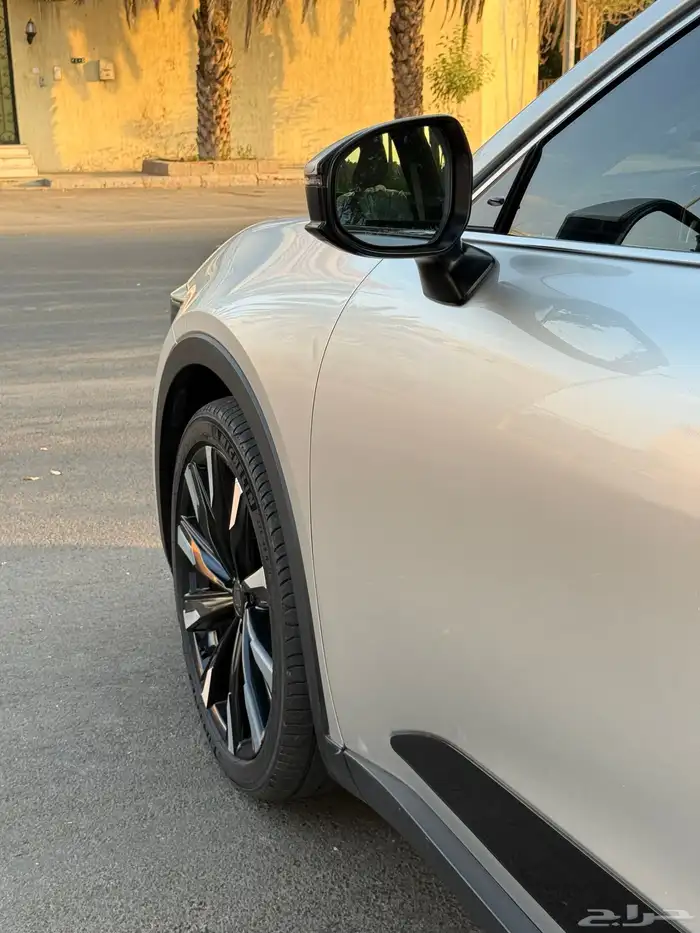 تويوتا كراون ماجستا 2023 23