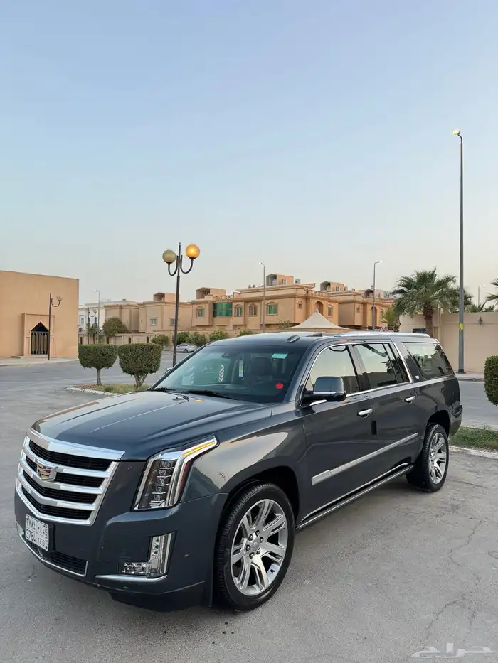 اسكاليد 2019 بريميوم (ملكي) الجميح نظيف جدا 0