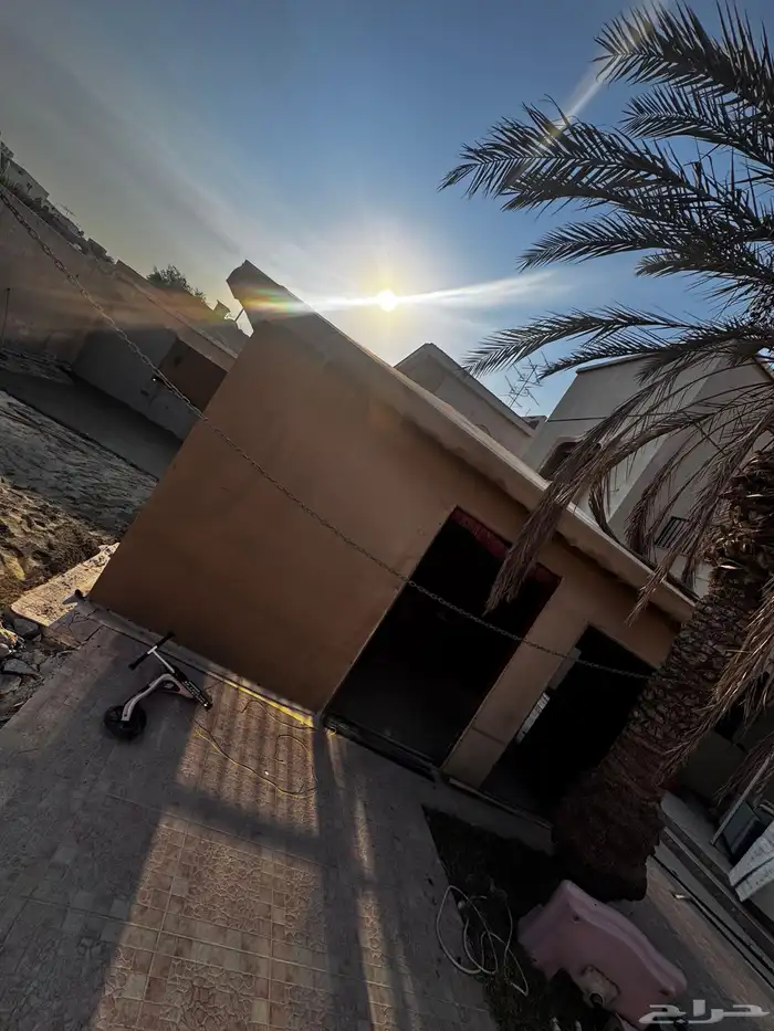 خيمة ثابتة للبيع بكامل تجهيزاتها 2