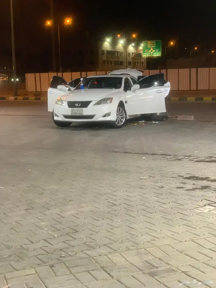 لكزس IS300 موديل 2008 للبيع 32