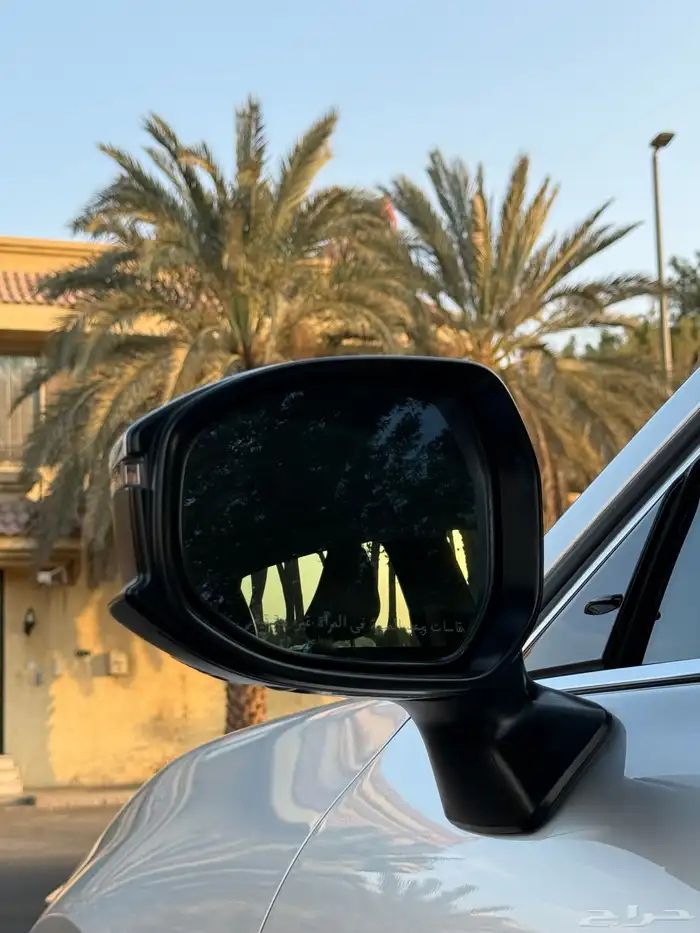 تويوتا كراون ماجستا 2023 17