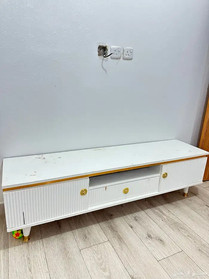طاولة تلفزيون وطاولة كنب 0