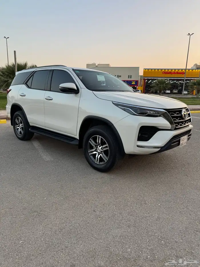 فورتشنر 2022 6 سلندر VX 12